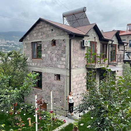 Guest House Anahit 伊杰万 外观 照片