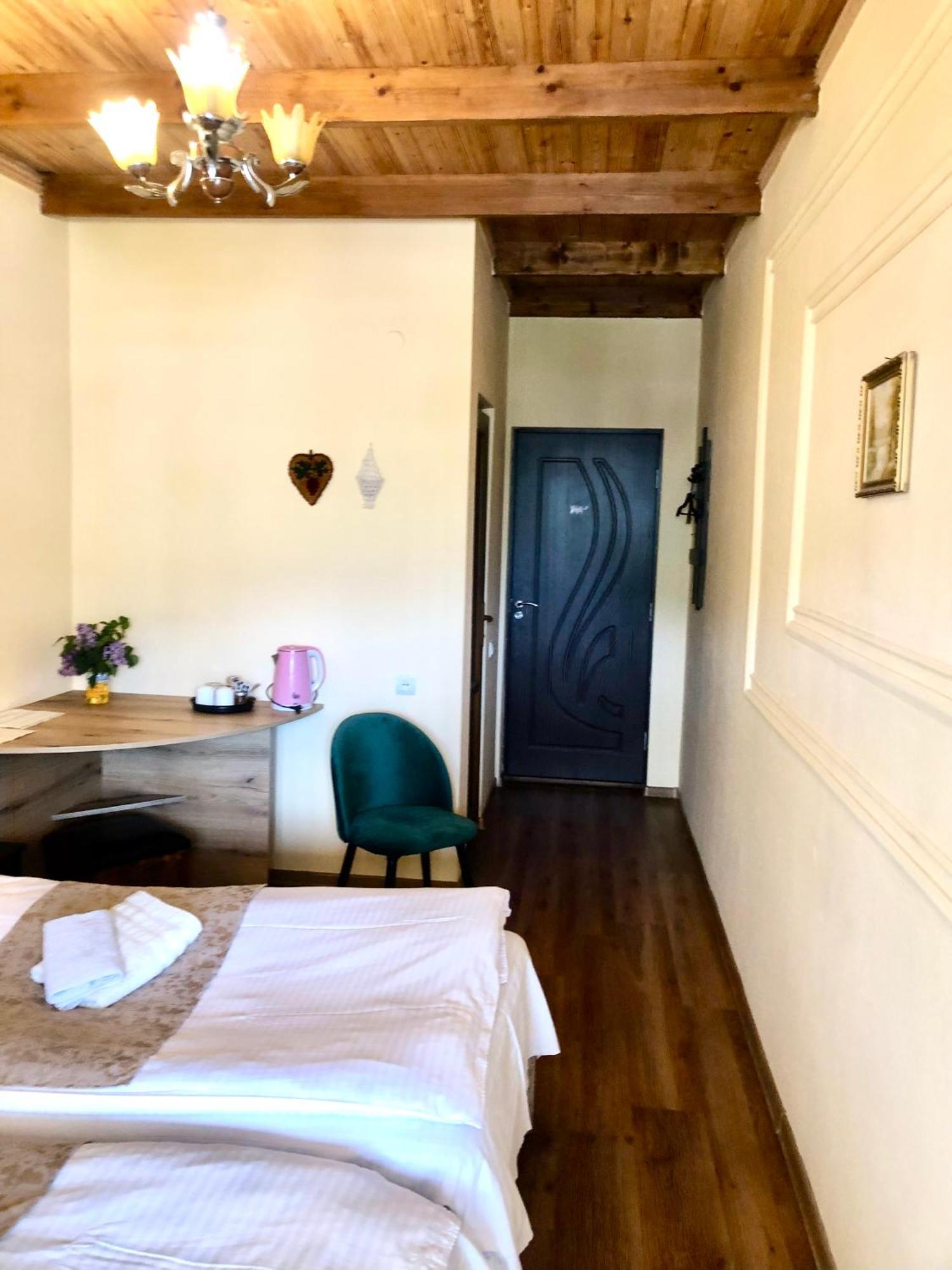 Guest House Anahit 伊杰万 外观 照片