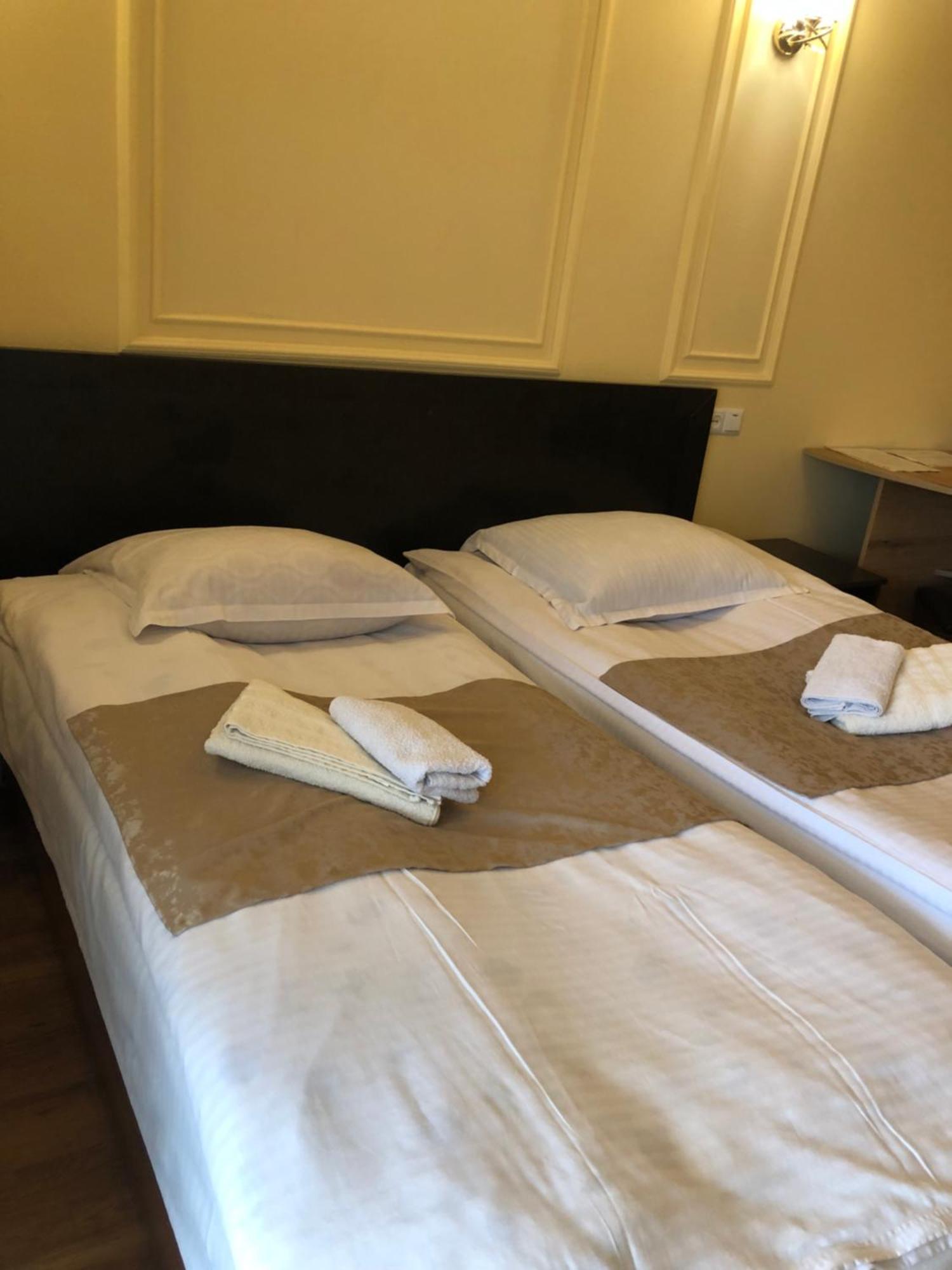 Guest House Anahit 伊杰万 外观 照片