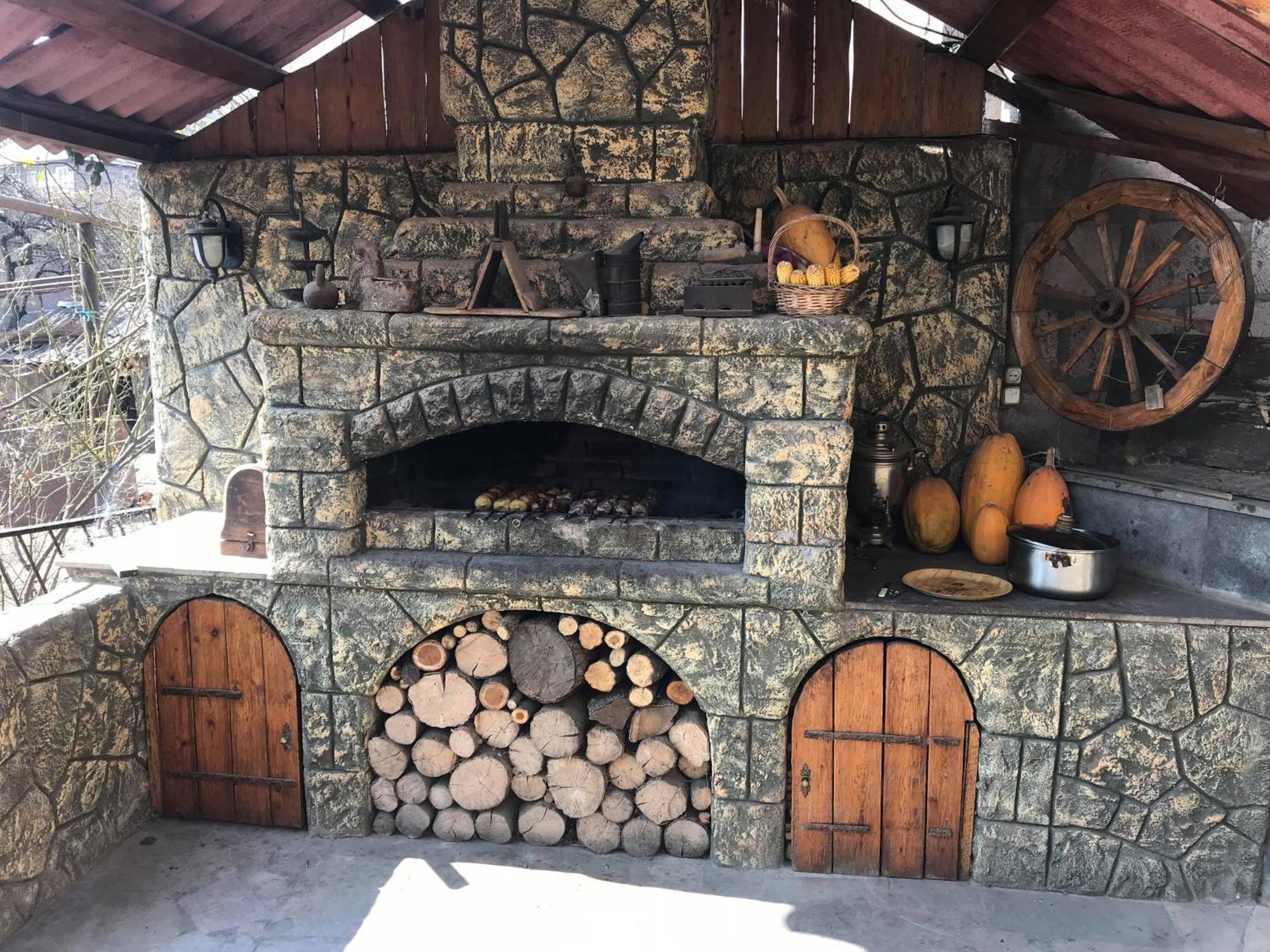 Guest House Anahit 伊杰万 外观 照片