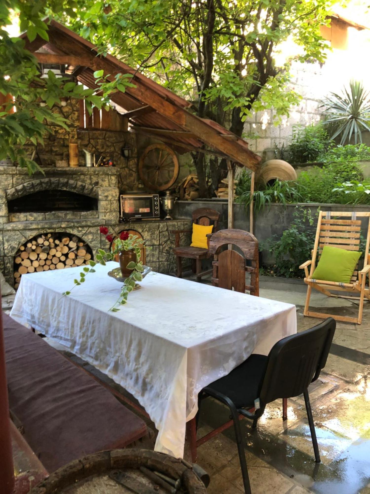 Guest House Anahit 伊杰万 外观 照片